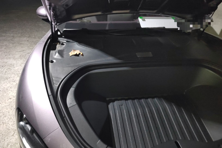 小米汽车 小米SU7 2024款 后驱长续航智驾版局部细节9006