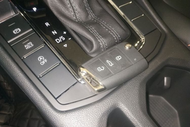 大众 宝来 2025款 200TSI DSG悦行PRO版中控内饰7001