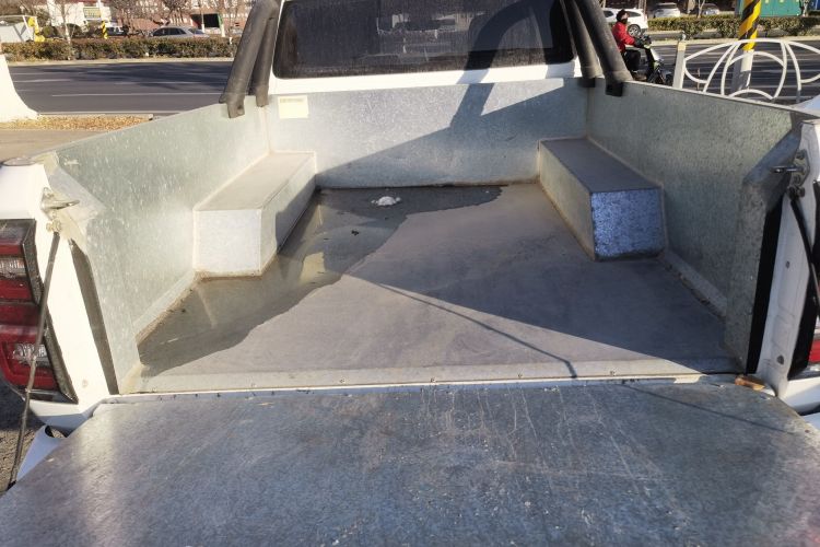 长城 金刚炮 2022款 2.0T手动柴油两驱精英型长箱GW4D20M机舱底盘23