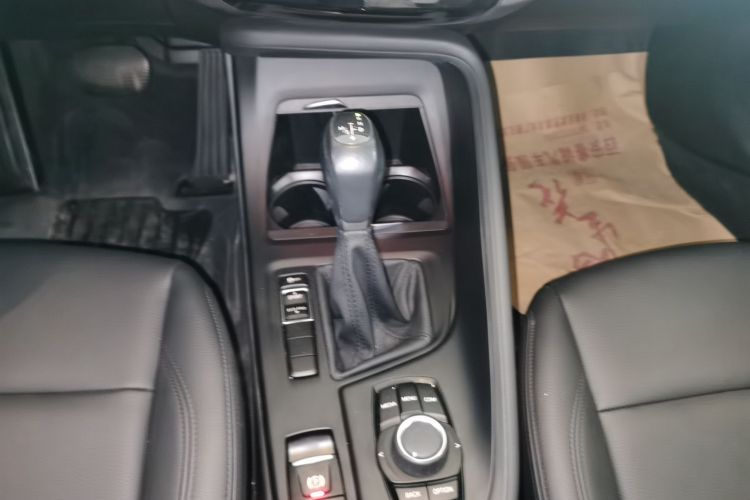 宝马X1 2019款 sDrive20Li 领先型中控内饰18