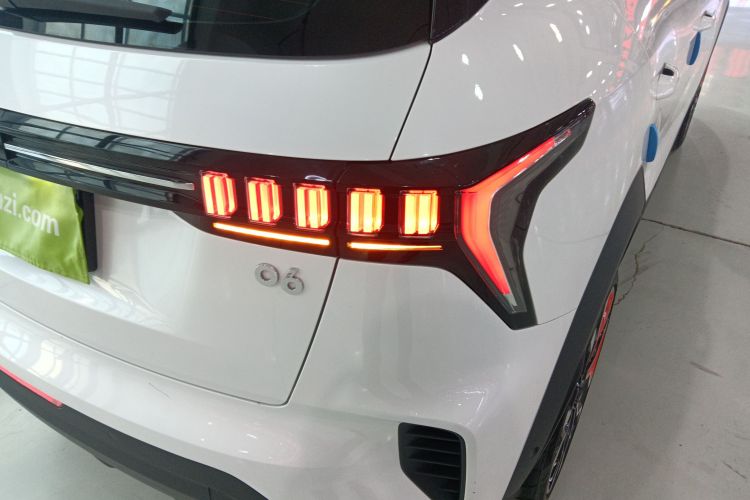 领克06 2020款 1.5T 耀Halo车身外观9