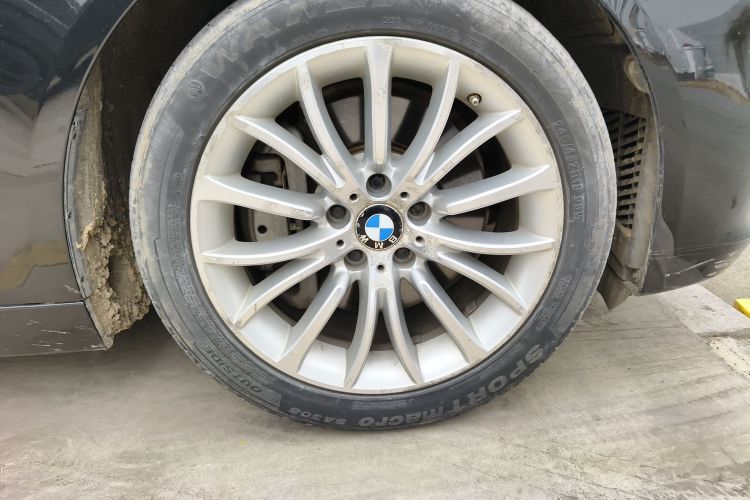 宝马5系 2017款 528Li 豪华设计套装车身外观10