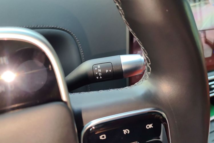 理想汽车 理想L8 2024款 Max局部细节18