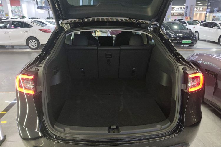 特斯拉 Model Y 2022款 后轮驱动版局部细节23