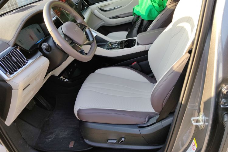 比亚迪 宋PLUS新能源 2025款 DM-i 智驾版 160KM 旗舰型中控内饰19