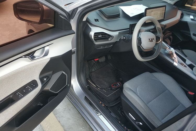 吉利几何A 2019款 升级款 高维标准续航平方版中控内饰7003