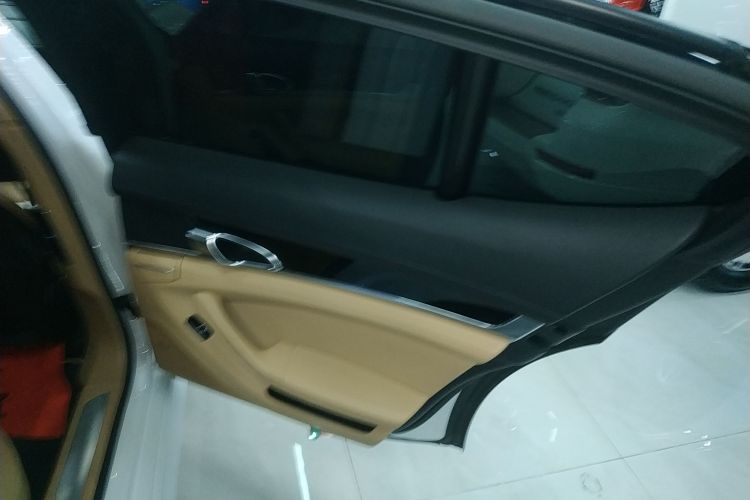 保时捷 2013款 Panamera 4 Platinum Edition 3.6L中控内饰45