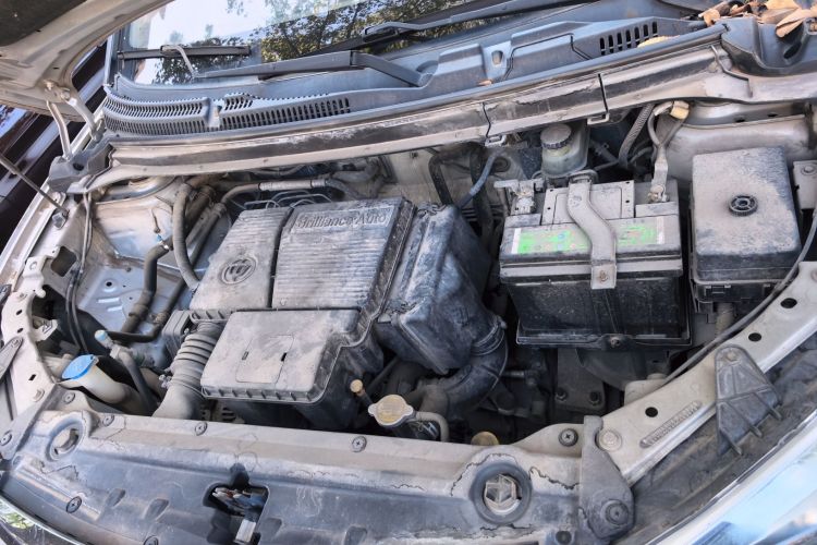 中华V3 2016款 1.5L 手动智能型局部细节24