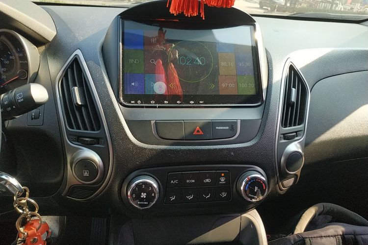 北京现代ix35 2015款 2.0L 自动两驱舒适型 国V中控内饰16