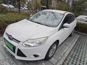 福特 福克斯 2012款 三厢 1.6L 手动舒适型