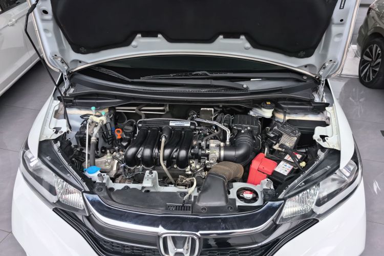 本田 飞度 2018款 1.5L CVT舒适版机舱底盘24