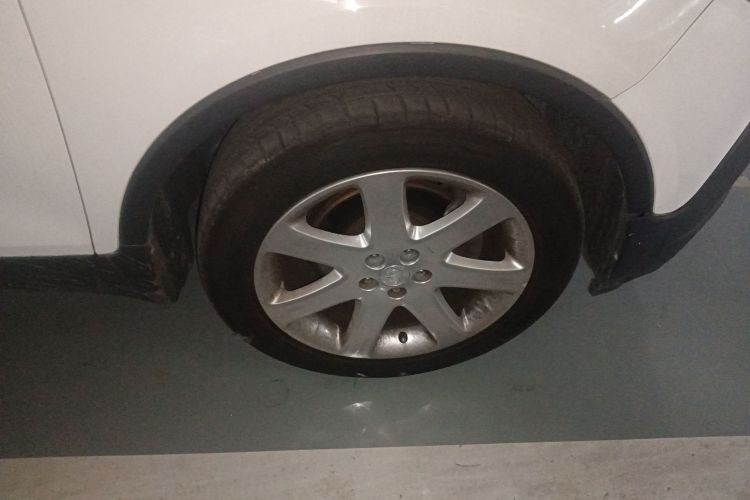 别克 昂科拉 2015款 1.4T 自动两驱都市精英型车身外观10