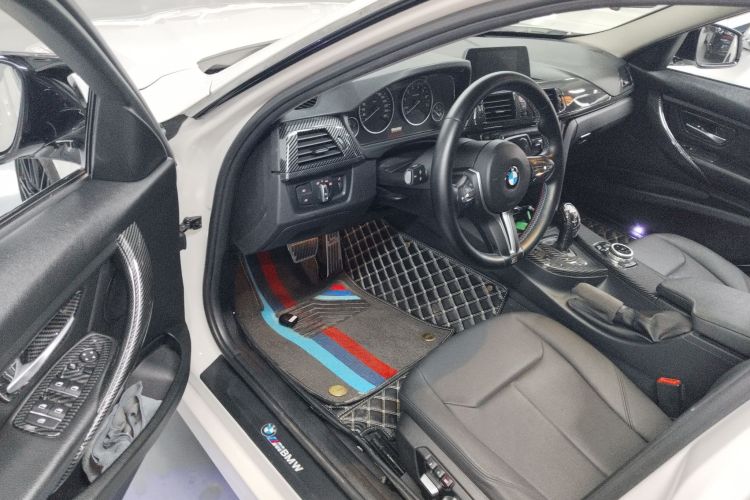 宝马3系 2017款 320Li M运动型中控内饰7003