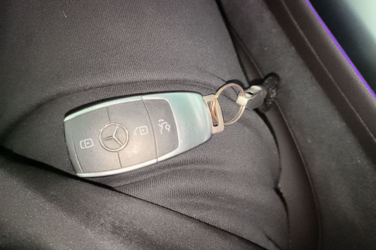 奔驰GLE 2020款 GLE 350 4MATIC 动感型中控内饰7001