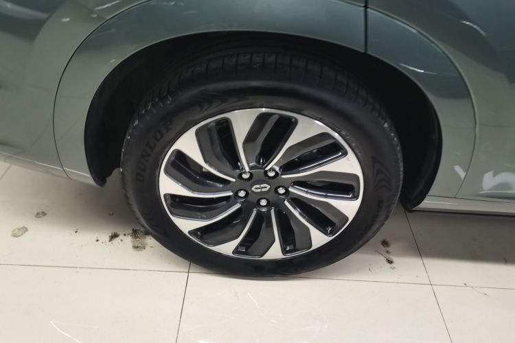 鸿蒙智行 问界M7 2024款 1.5T 后驱Plus版 5座车身外观6002