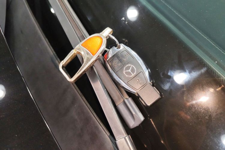 奔驰GLC 2019款 改款 GLC 260 L 4MATIC 豪华型中控内饰7001