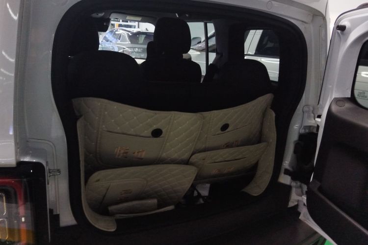 宝骏悦也 2023款 智尊版局部细节23