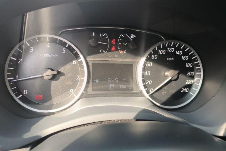 日产 轩逸 2021款 经典 1.6XE CVT舒适版中控内饰15