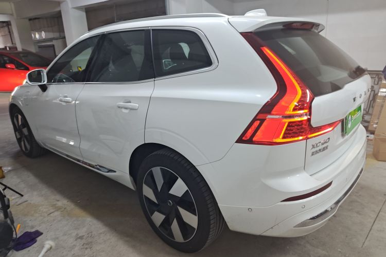 沃尔沃XC60新能源 2024款 T8 插电混动 长续航四驱智雅豪华版车身外观6003