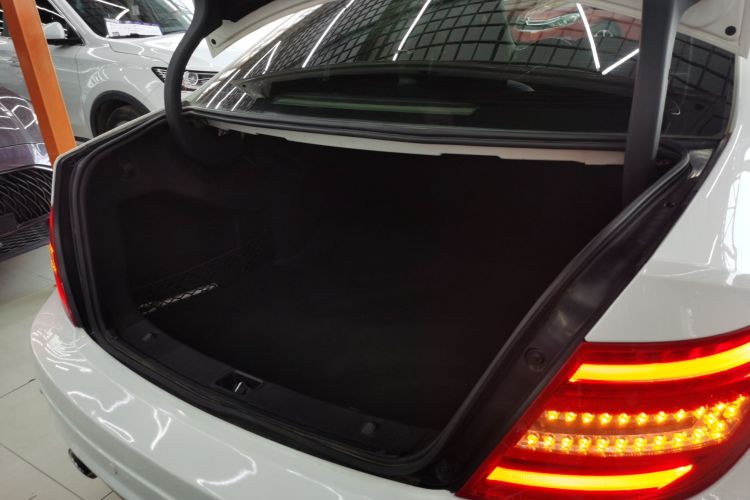 奔驰C级 2013款 C 180 经典型 Grand Edition局部细节23