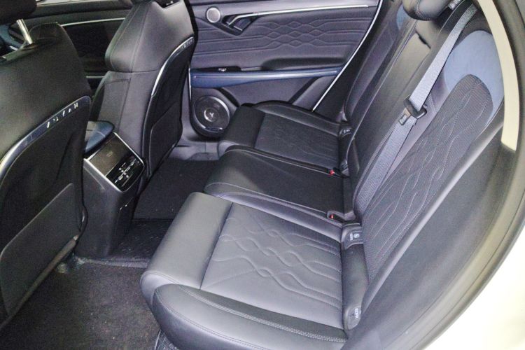 岚图汽车 岚图FREE 2024款 超长续航智驾版中控内饰21