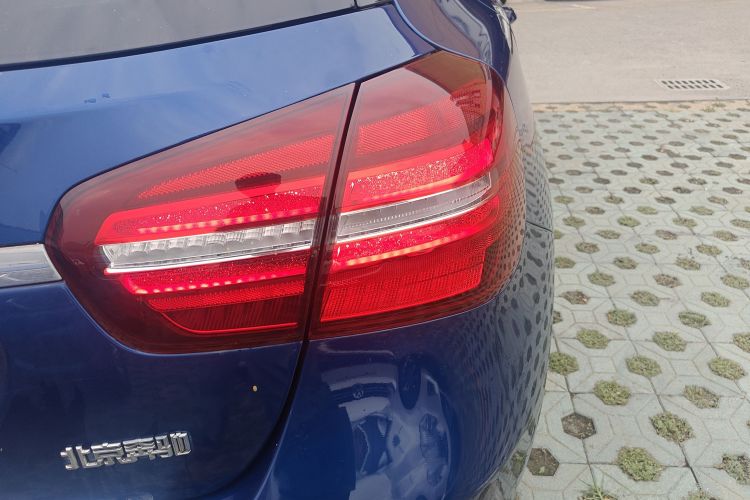 奔驰GLA 2019款 GLA 200 动感型车身外观6001