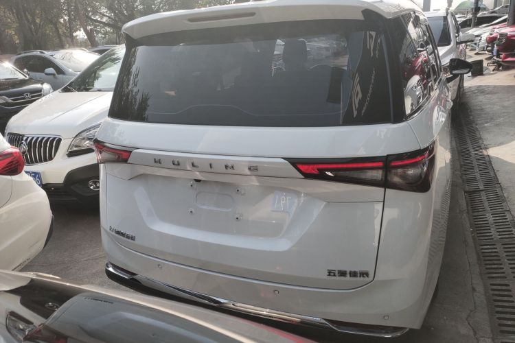 五菱汽车 五菱佳辰 2022款 1.5T 手动轻享活力型车身外观6004