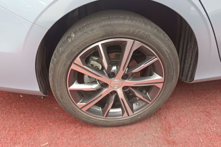 吉利汽车 帝豪 2023款 第4代冠军版 1.5L CVT尊贵型车身外观6008