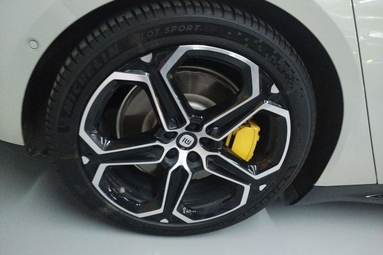 小米汽车 小米SU7 2024款 四驱超长续航高阶智驾Max版车身外观6008