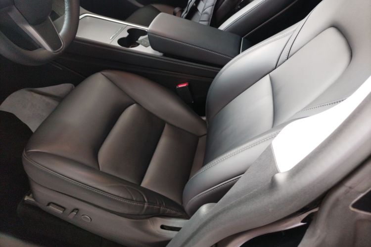 特斯拉 Model Y 2022款 后轮驱动版局部细节19