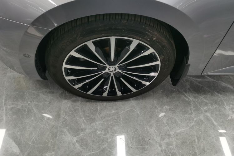 斯柯达 速派 2018款 TSI330 DSG豪华版 国V车身外观6007