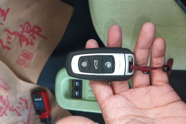 吉利银河 2023款 熊猫mini 200km 耐力熊中控内饰11