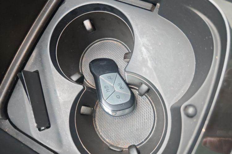 小鹏P7 2022款 480N+中控内饰7001