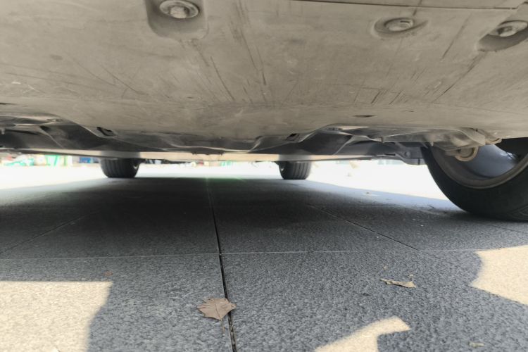 特斯拉 Model Y 2022款 改款 后轮驱动版局部细节9009