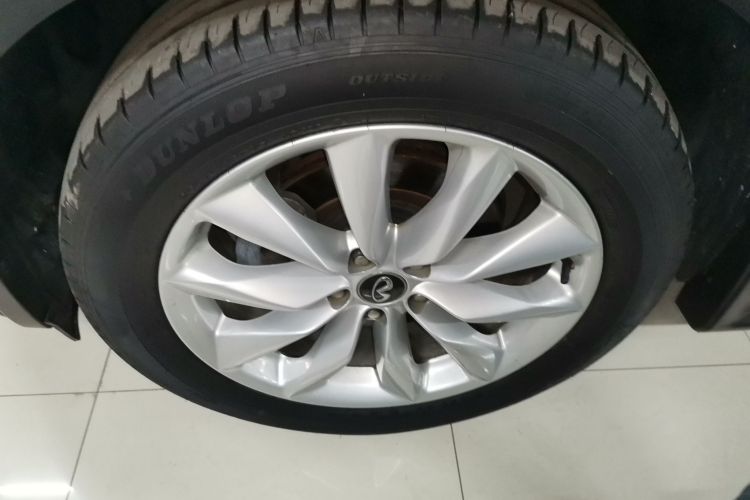 英菲尼迪QX50 2018款 2.0T 两驱时尚版车身外观6001