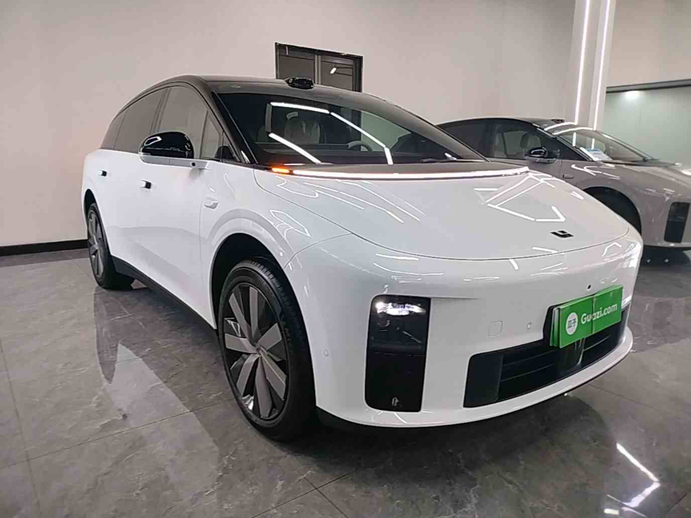 理想汽车 理想i6 2025款 四驱标准版(5)