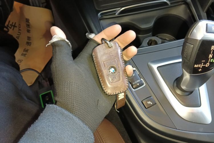 宝马3系 2019款 320Li 时尚型中控内饰11