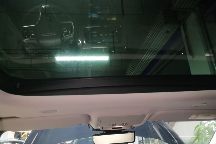 路虎 揽胜极光 2023款 极光L 249PS 科林斯古铜特别版中控内饰22