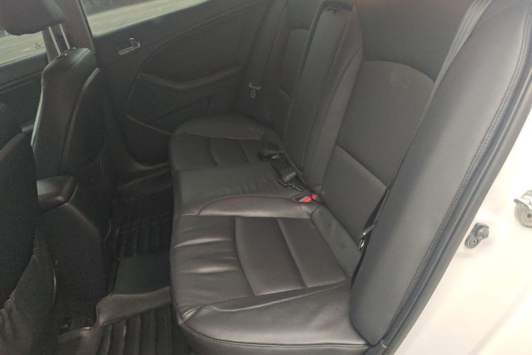 起亚K5 2014款 2.0L 自动LUXURY中控内饰21