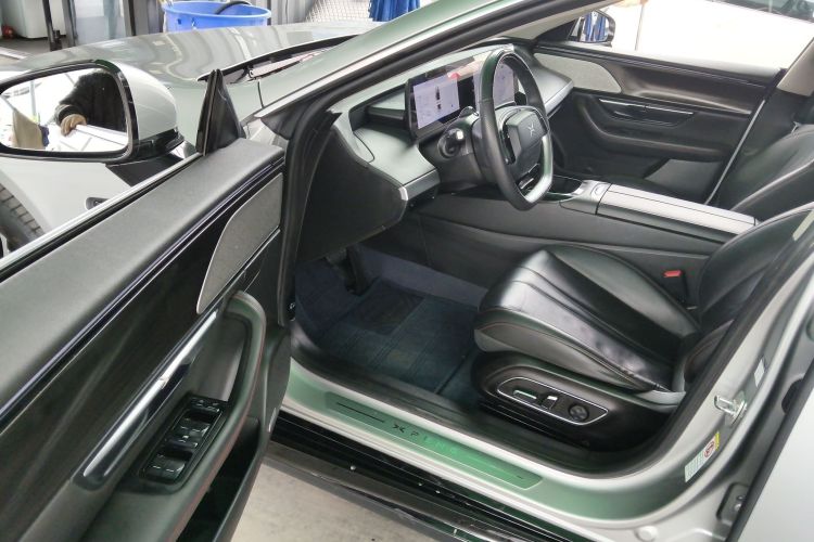 小鹏P7 2022款 625E中控内饰20