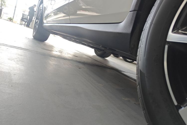 奔驰GLC 2021款 GLC 260 L 4MATIC 豪华型局部细节9002