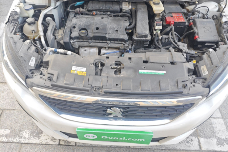 标致308 2016款 1.6L 手动时尚版局部细节24