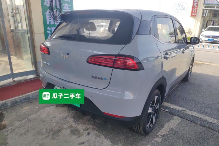 五菱汽车 五菱缤果PLUS 2024款 330km 五座版车身外观7