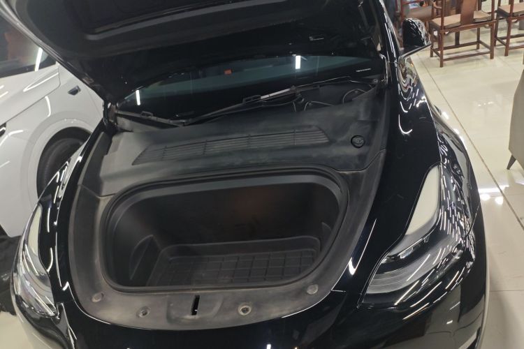特斯拉 Model Y 2021款 标准续航后驱版机舱底盘24