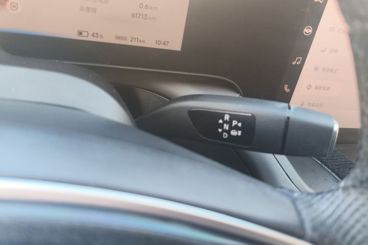 小鹏P7 2022款 480N+局部细节18