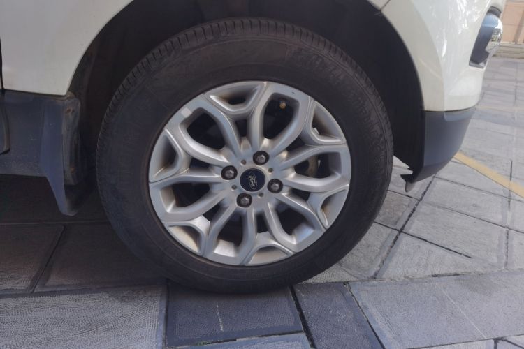 福特 翼搏 2013款 1.5L 自动尊贵型车身外观10