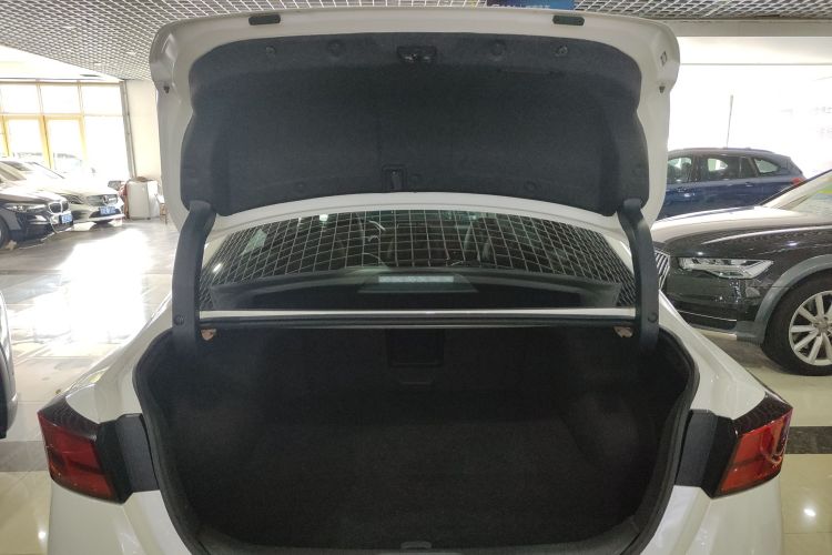 日产 天籁 2020款 改款 2.0T XL Upper AD1 智享领航版局部细节23