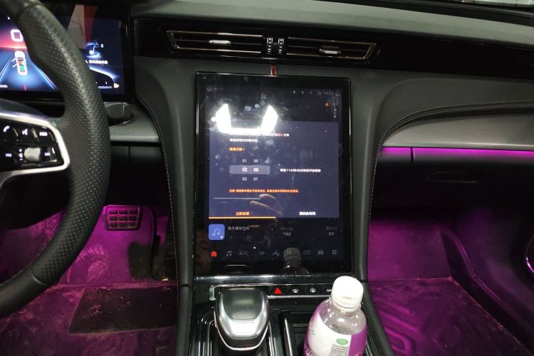 红旗H5 2023款 2.0T 自动智联旗畅版中控内饰16