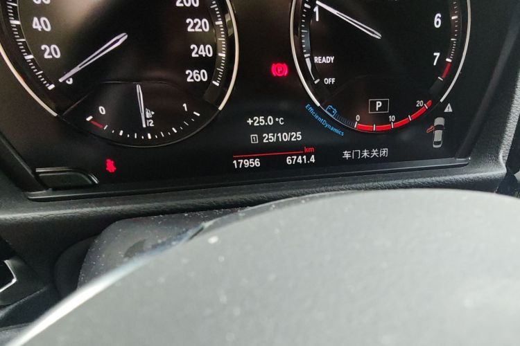 宝马1系 2022款 120i M运动版中控内饰15