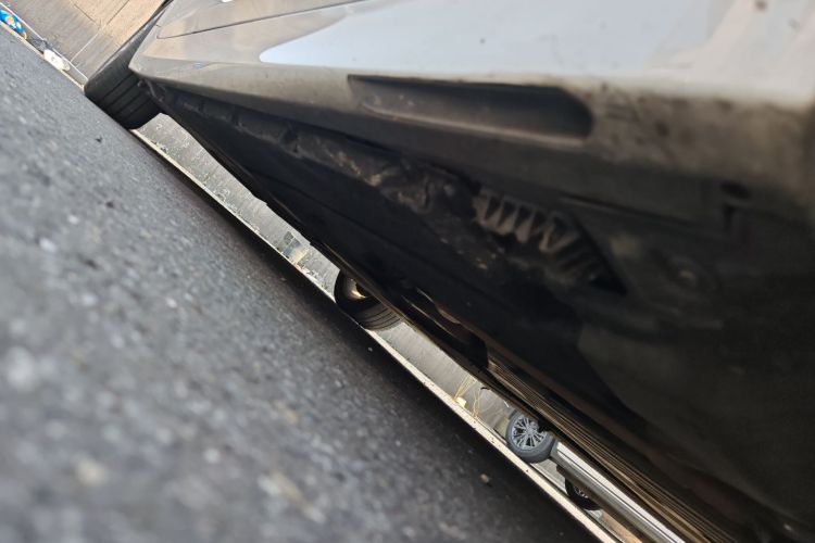 宝马5系新能源 2019款 改款 530Le 先锋版机舱底盘29